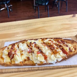 Pepperoni Mac Flatbread